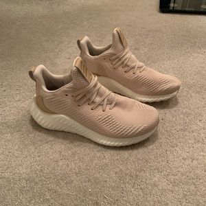 Adidas Alphaboost